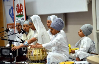 Children from various Sikh Temples in Wales, paid tribute on 550th Guru Nanak Dev Jayanti UK celebrations, in Cardiff. and mesmerised the audience with Kirtan (chanting), Kavita (Hindi poetry) and Sakhi (recounting of events in Sikh history)