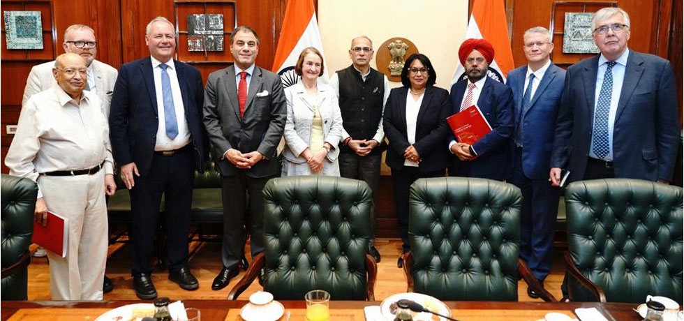 UK Parliamentarians meeting Foreign Secretary during India visit.